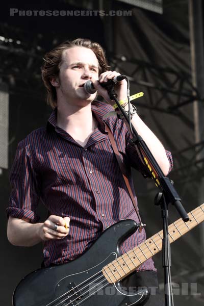 PALMA VIOLETS - 2013-07-18 - PARIS - Parvis de l'Hotel de Ville - Chilli Jesson